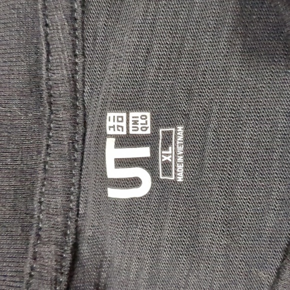 Uniqlo Sake Collection UT Graphic black Tee  Size XL - Picture 9 of 11